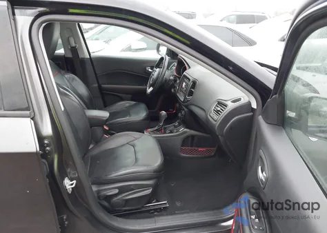 2018 Jeep Compass Trailhawk 4X4 из США, поврежденный, VIN 3C4NJDDBXJT129471